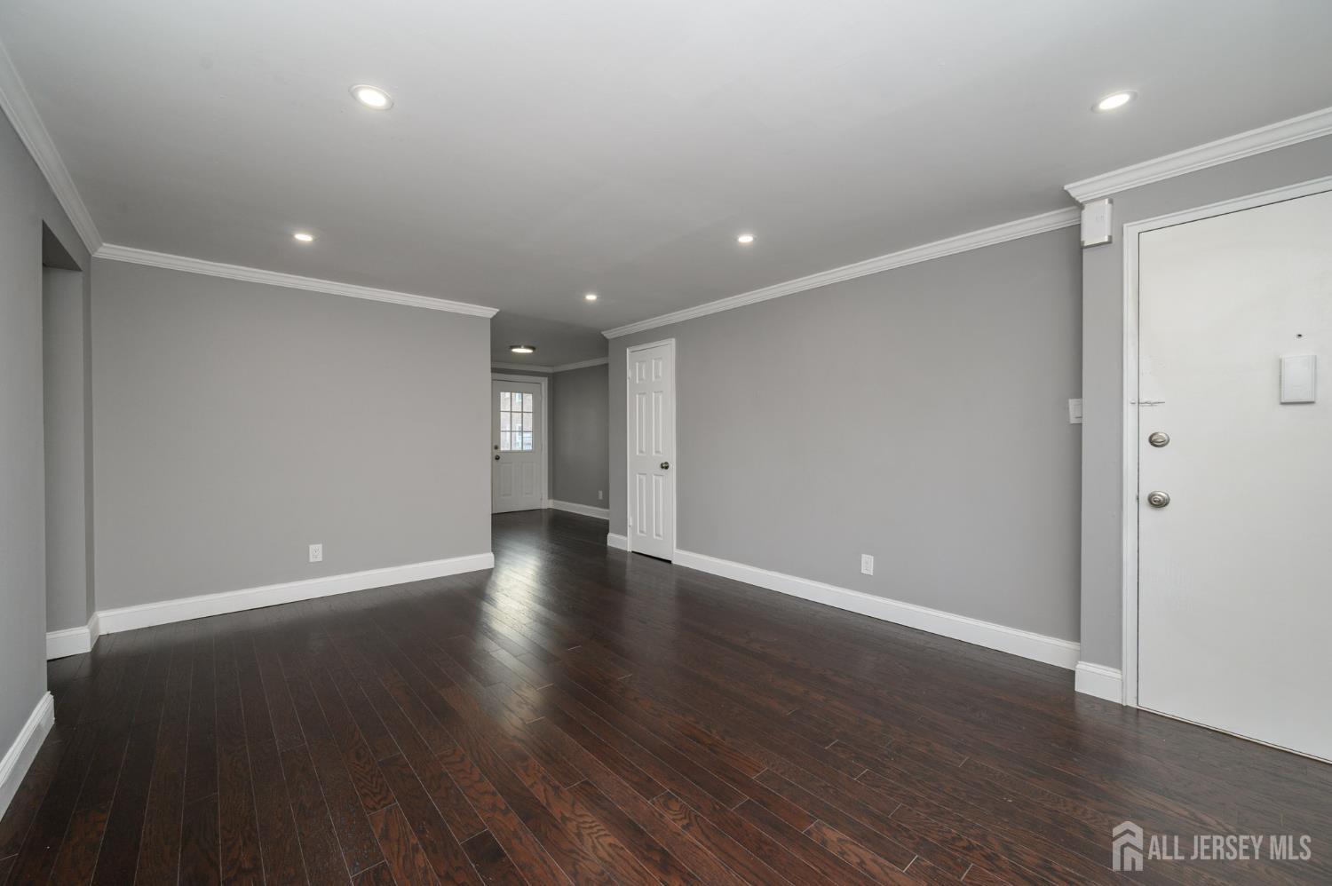 12 Garfield Park A Image 5