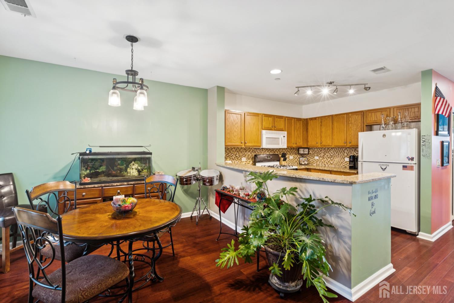 368 Rector Street 419 Image 3