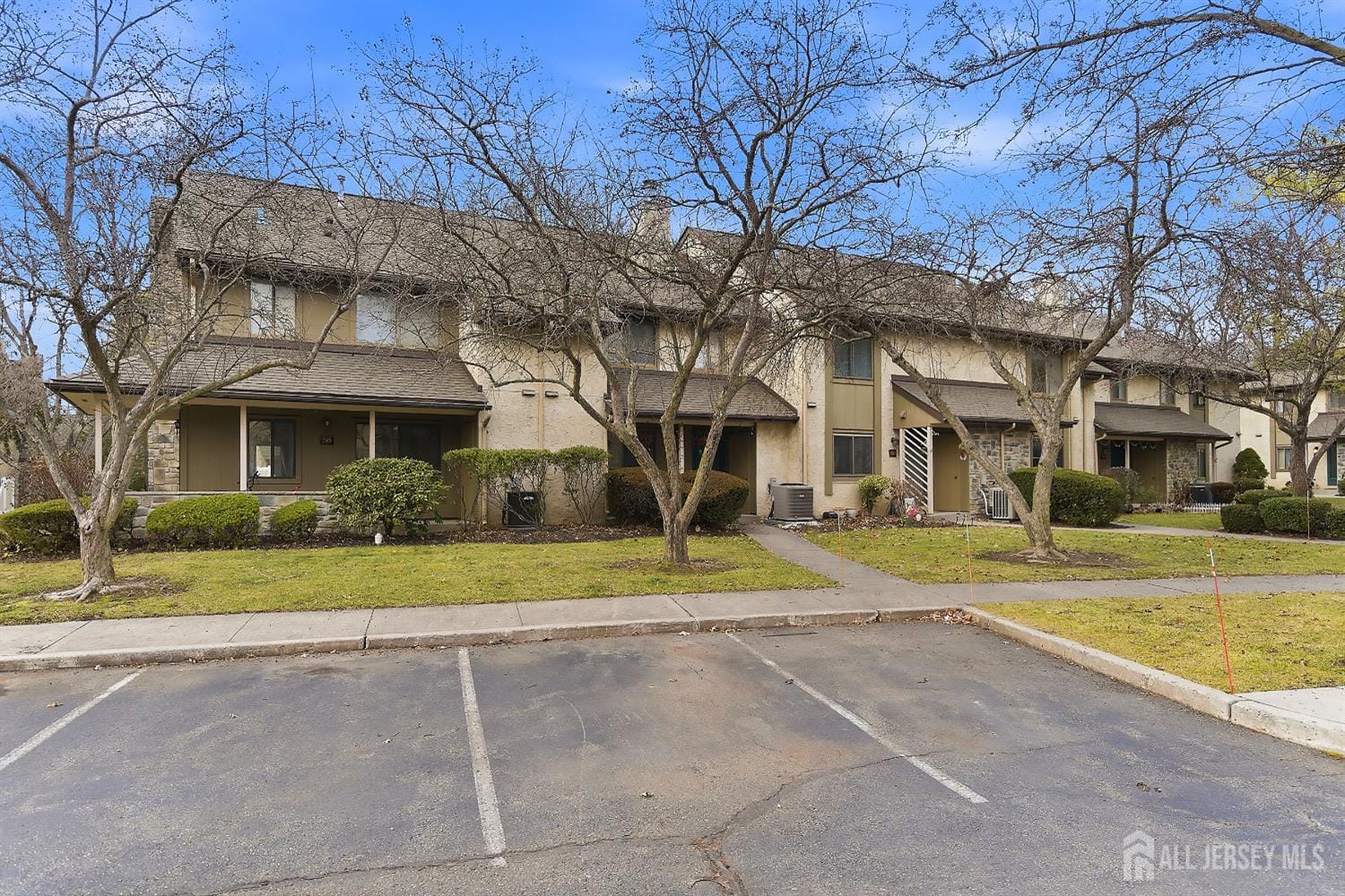 60 Hampshire Drive Image 3