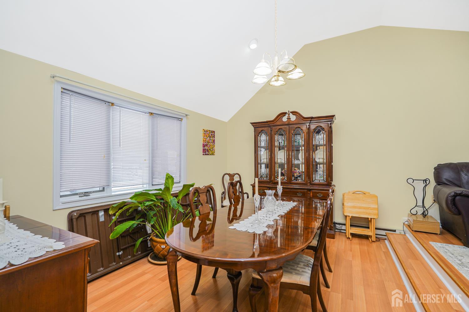 38 Longfellow Drive Image 1