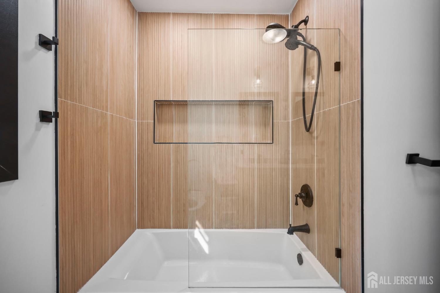 34 Sandalwood Drive, East Brunswick, NJ, 08816 image 24