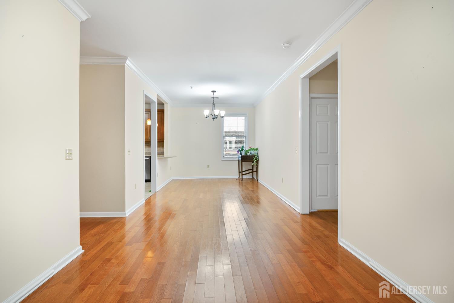 424 Regency Place Image 4