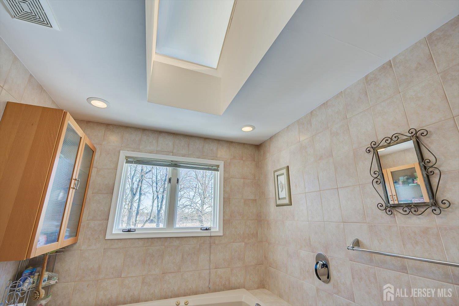 37 Jernee Drive, East Brunswick, NJ, 08816 image 58