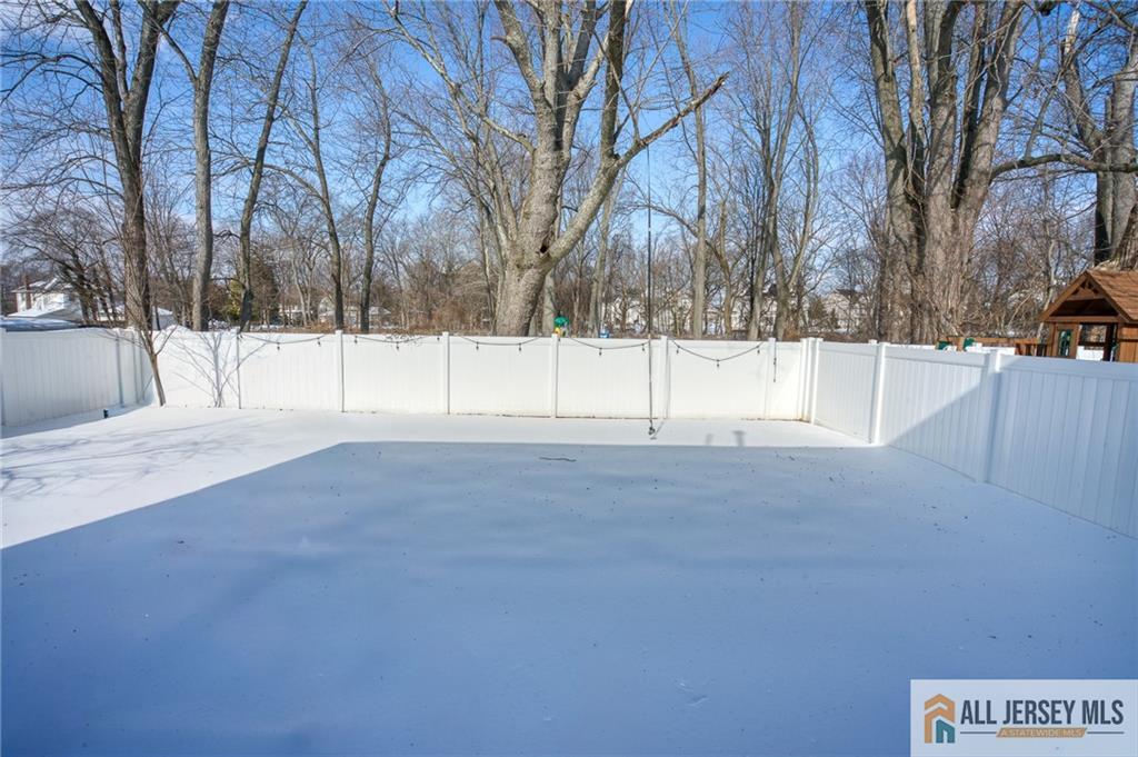 25 Haag Street Image 1