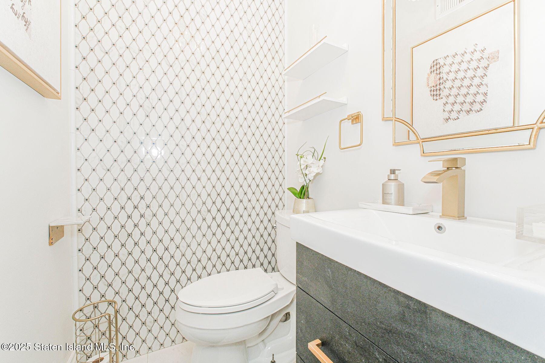 70 St. Edward Lane, Staten Island, NY, 10309 image 9