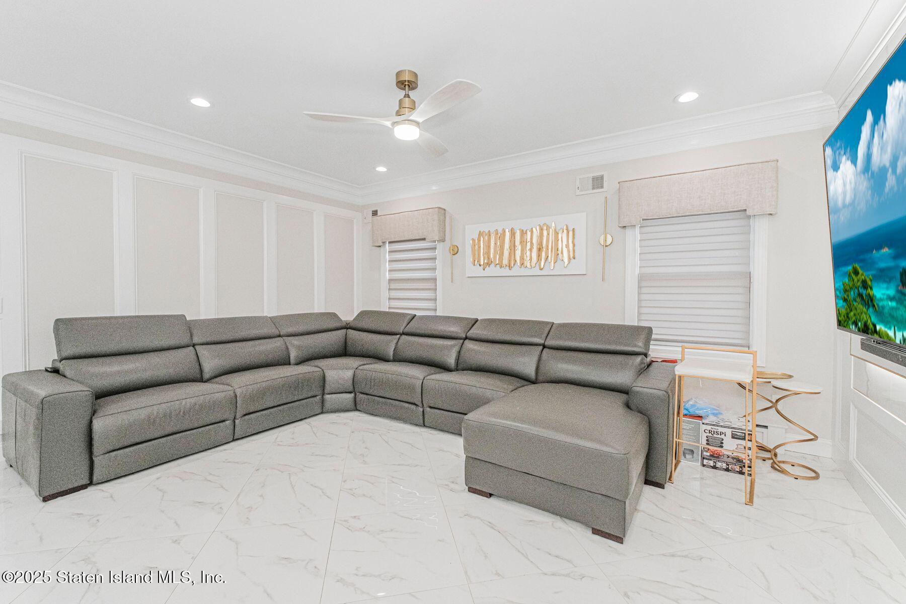 70 St. Edward Lane Image 3