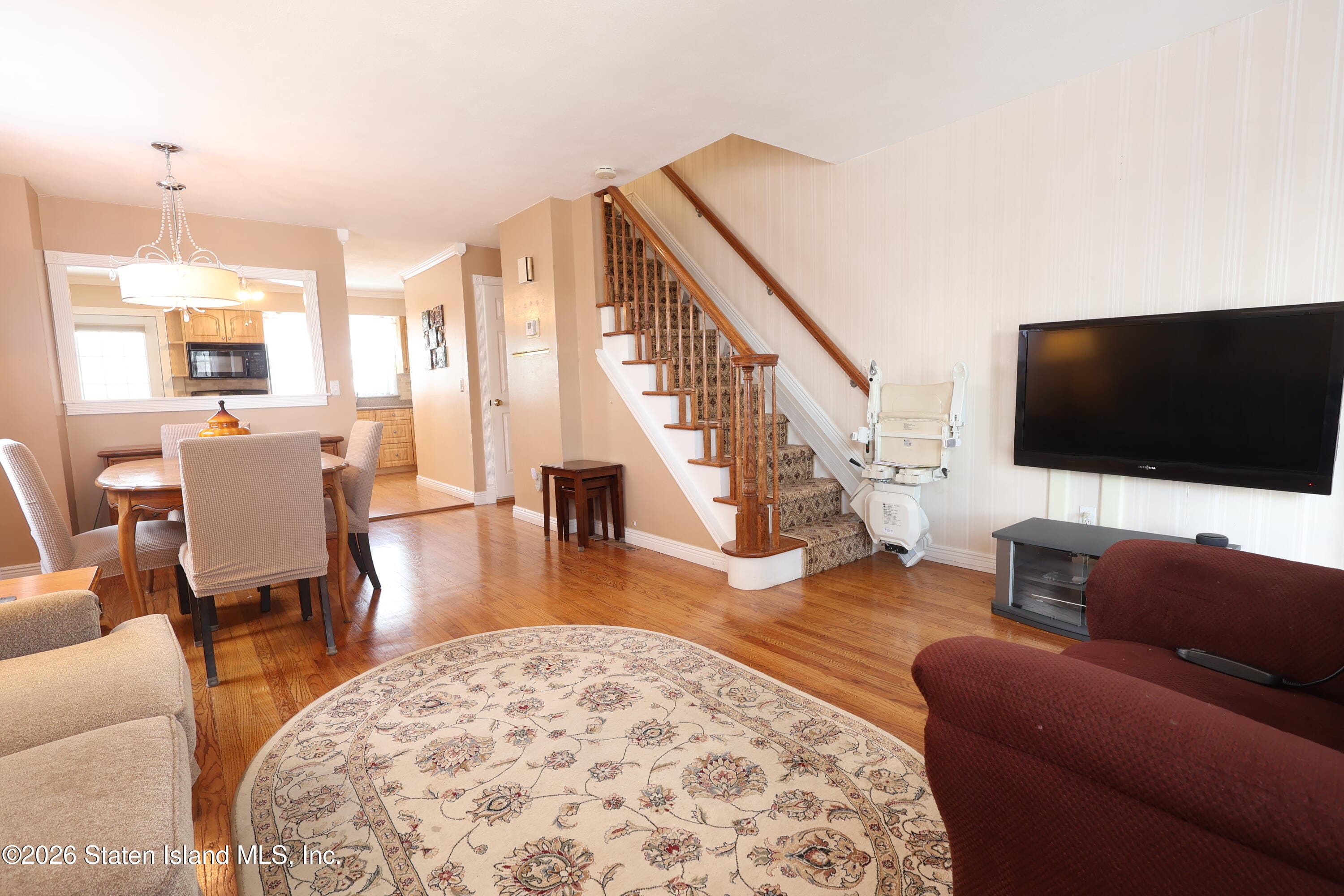 22 Cloverdale Avenue Image 4