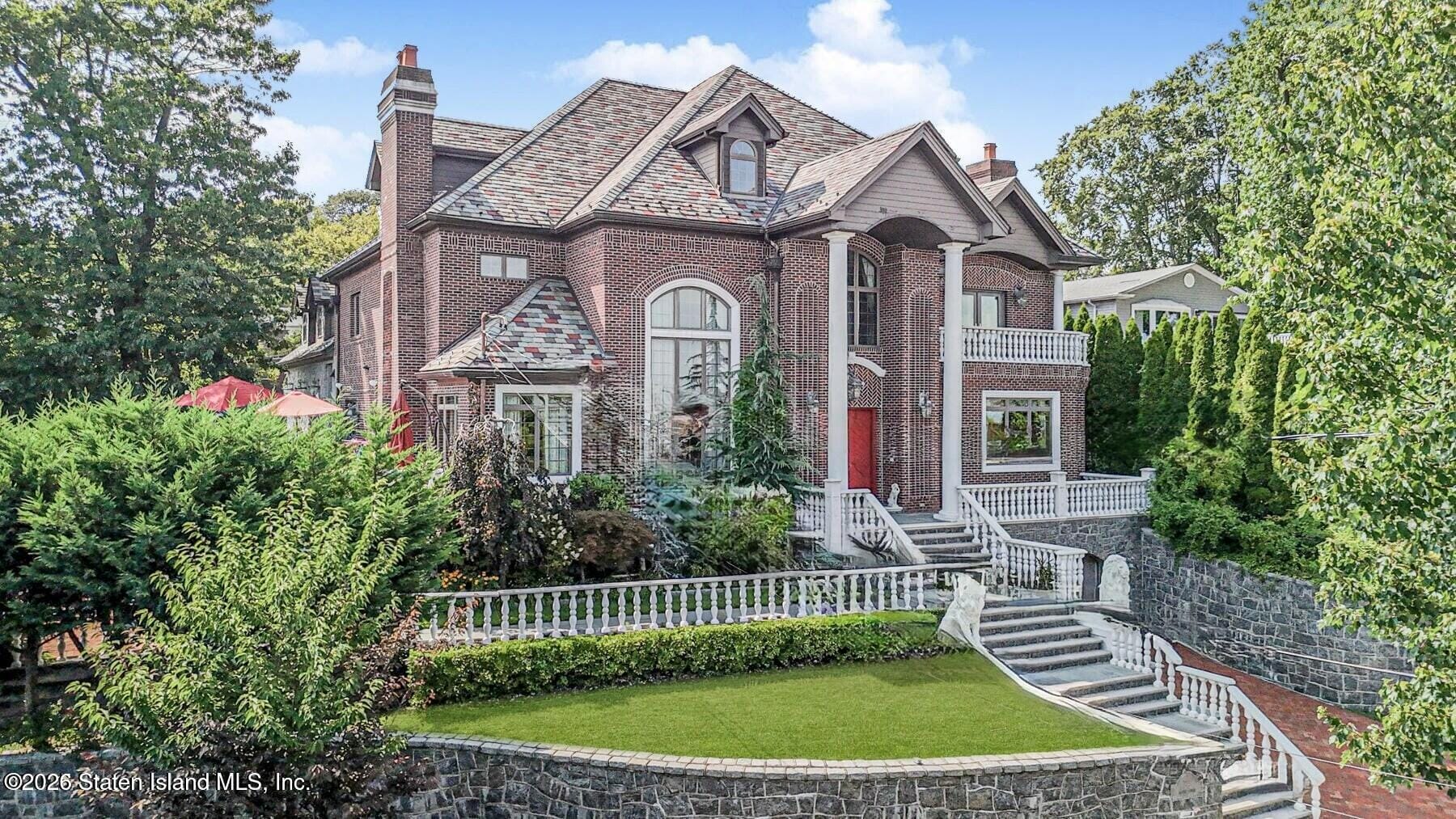 34 Claire Court Image 1