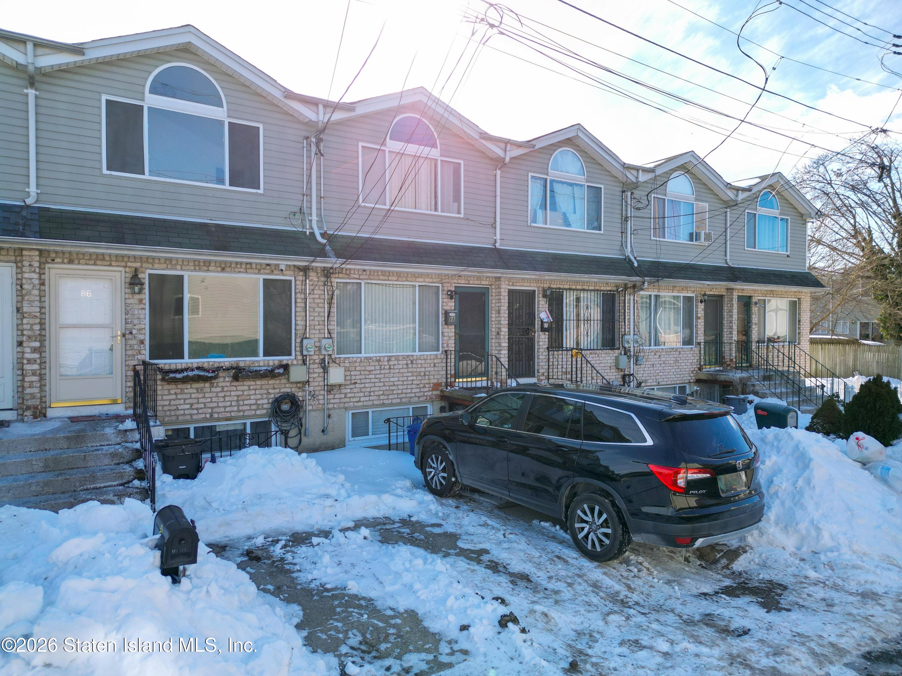 86 Confederation Place Image 4