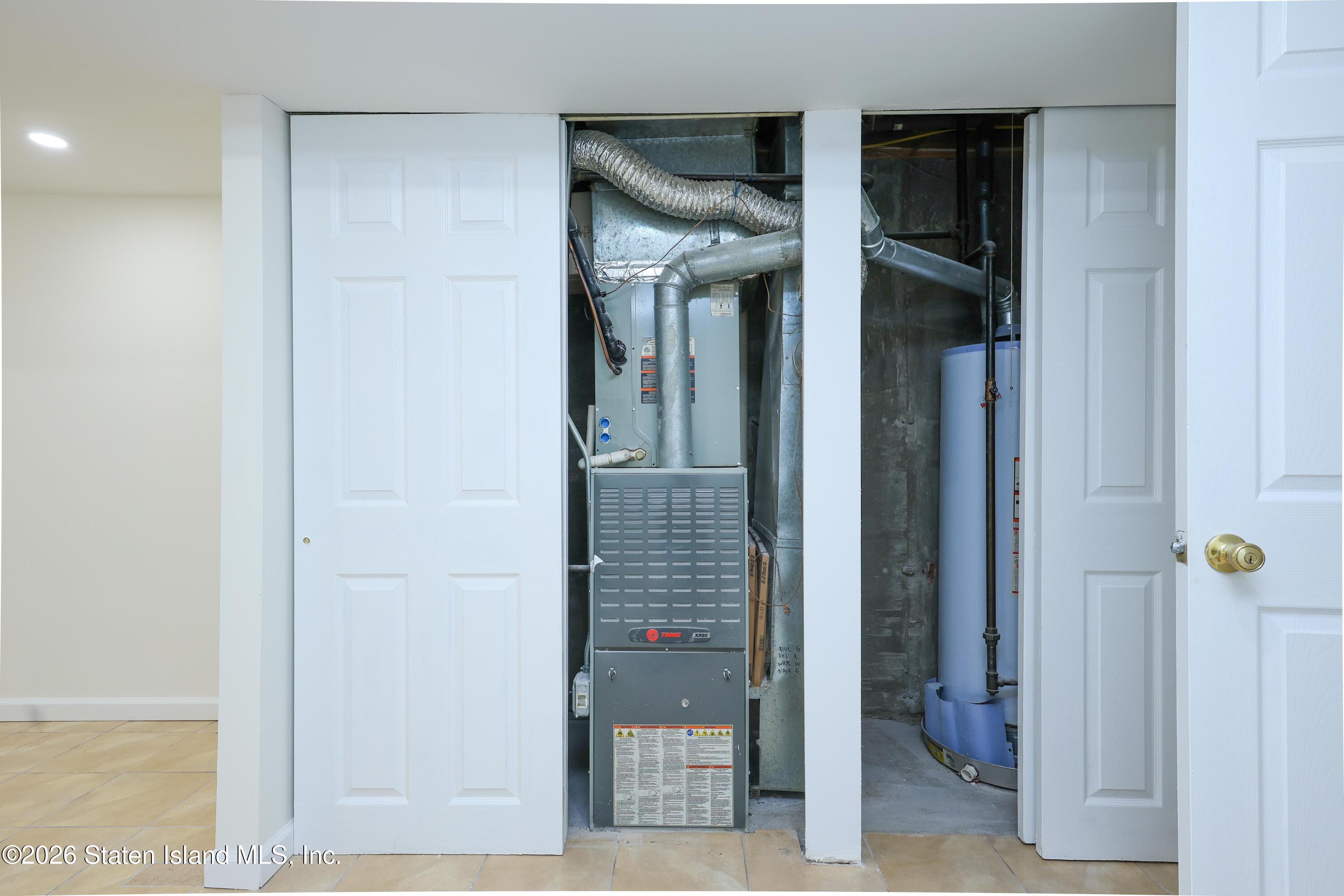 86 Confederation Place, Staten Island, NY, 10303 image 24