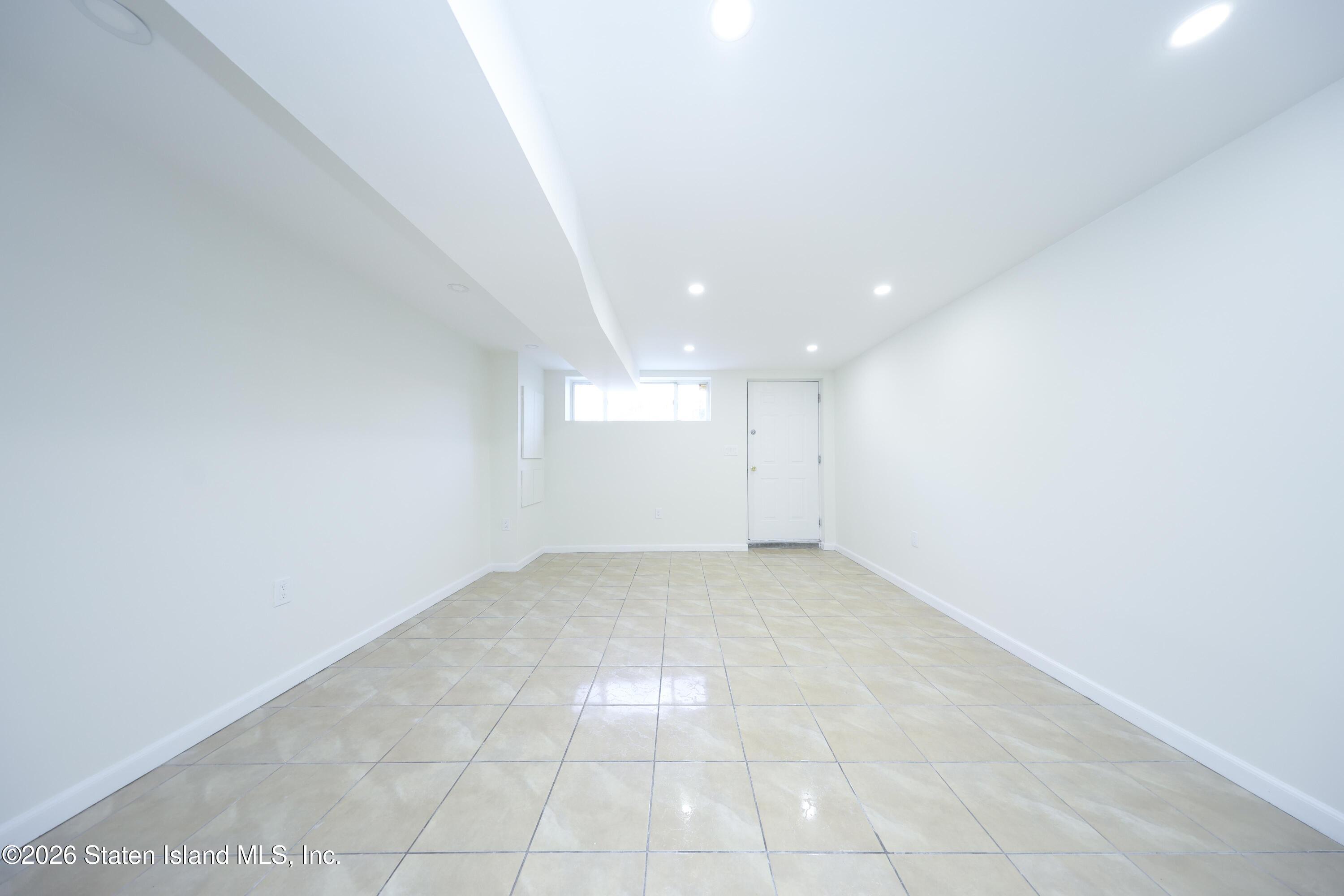 86 Confederation Place, Staten Island, NY, 10303 image 25