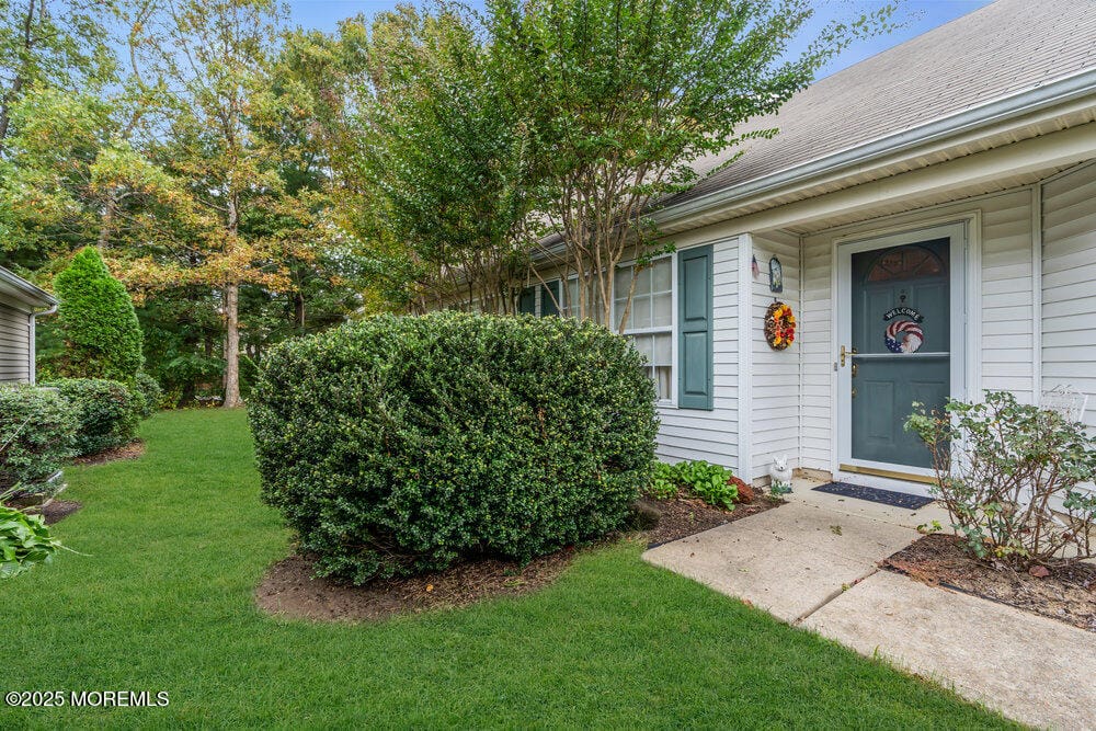 8 Schoolhouse Lane Image 3