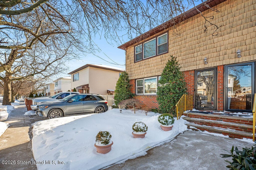 308 Buel Avenue Image 4