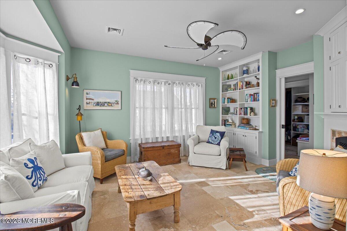 683 Lake Avenue Image 5