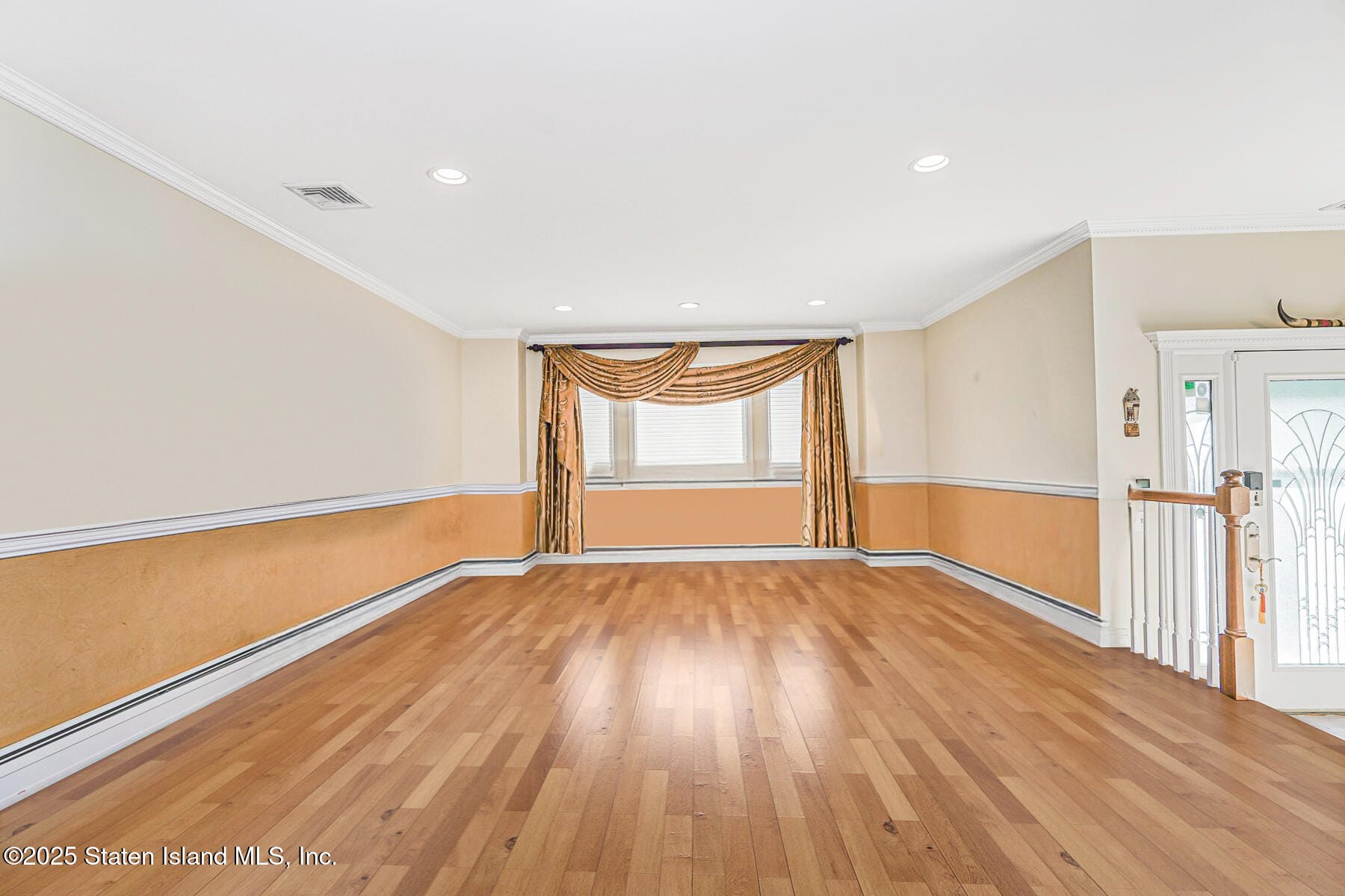 7 Irene Lane Image 3