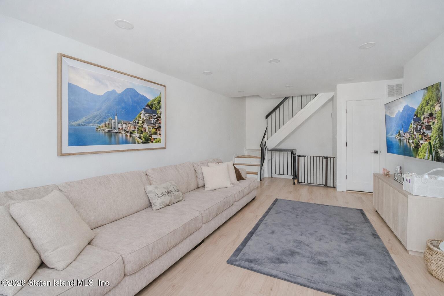 192 Monahan Avenue Image 4