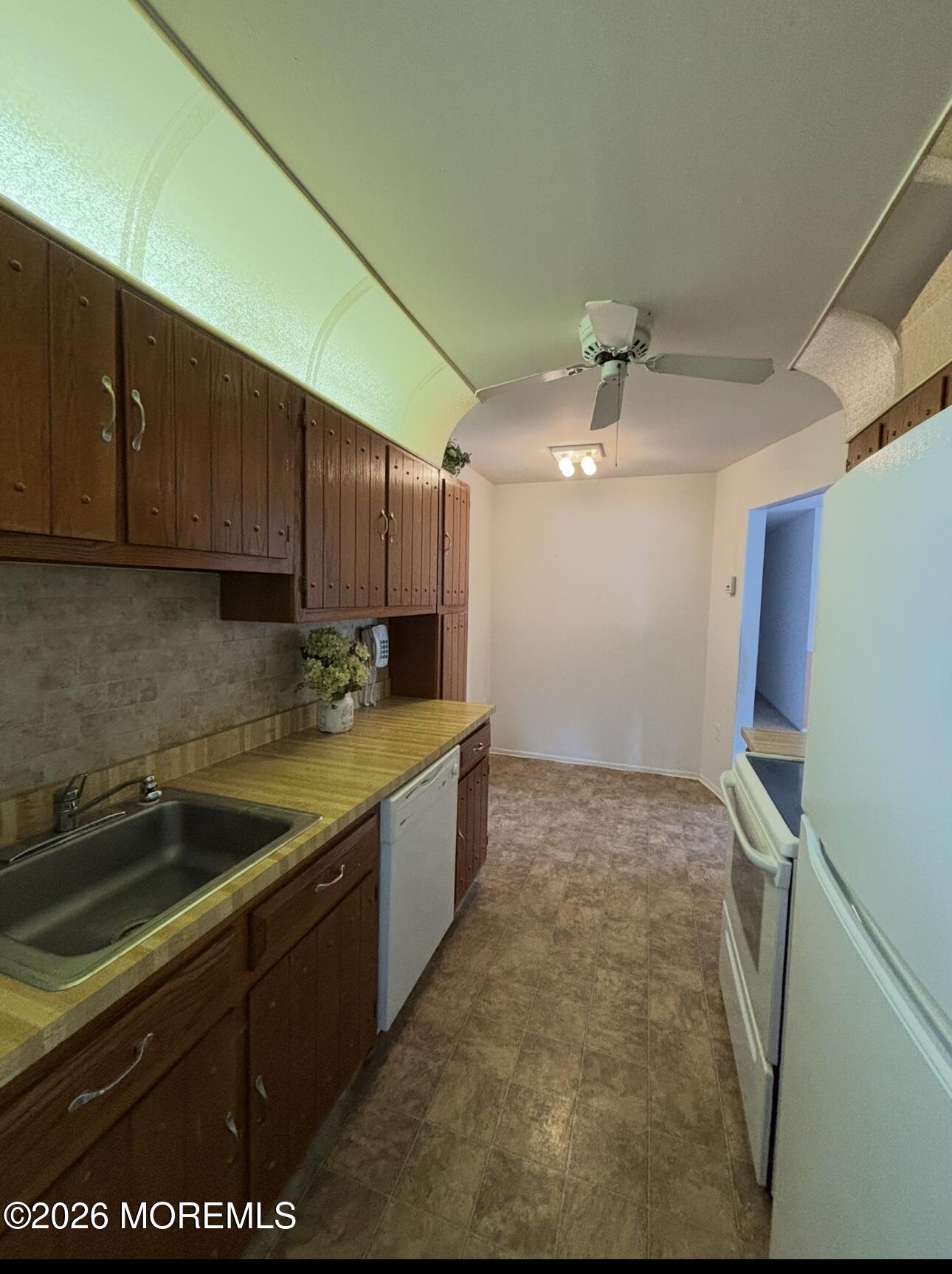 142 Cross Slope Court E, Manalapan, NJ, 07726 image 9