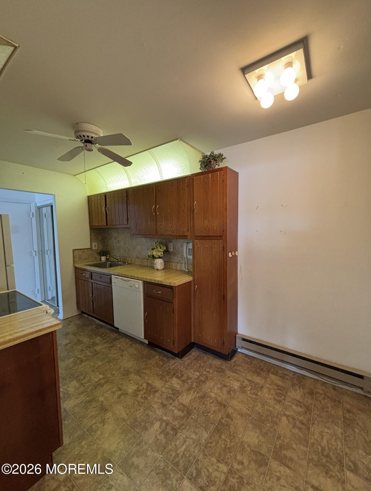 142 Cross Slope Court E, Manalapan, NJ, 07726 image 8