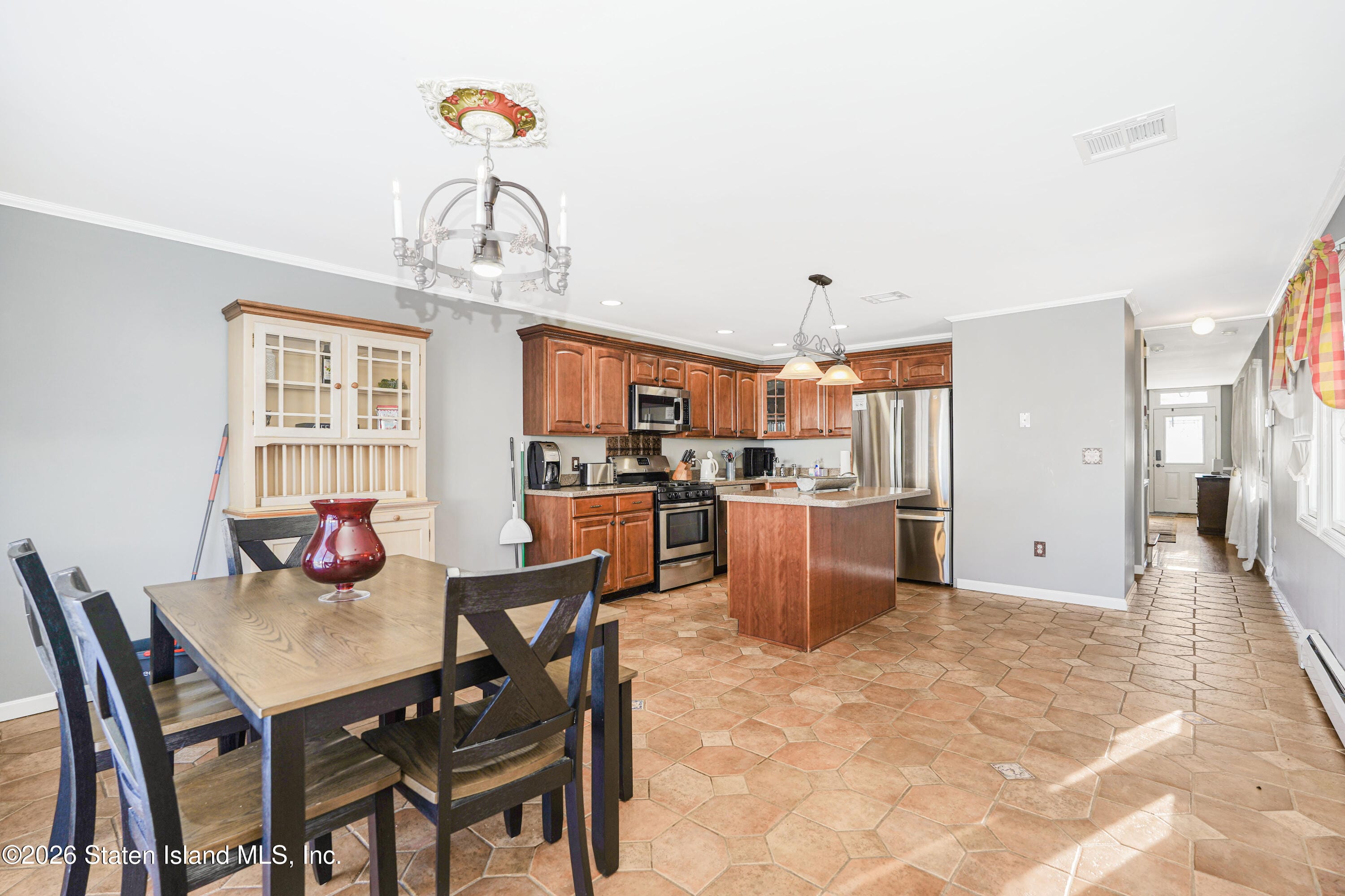 165 Sommer Avenue Image 5