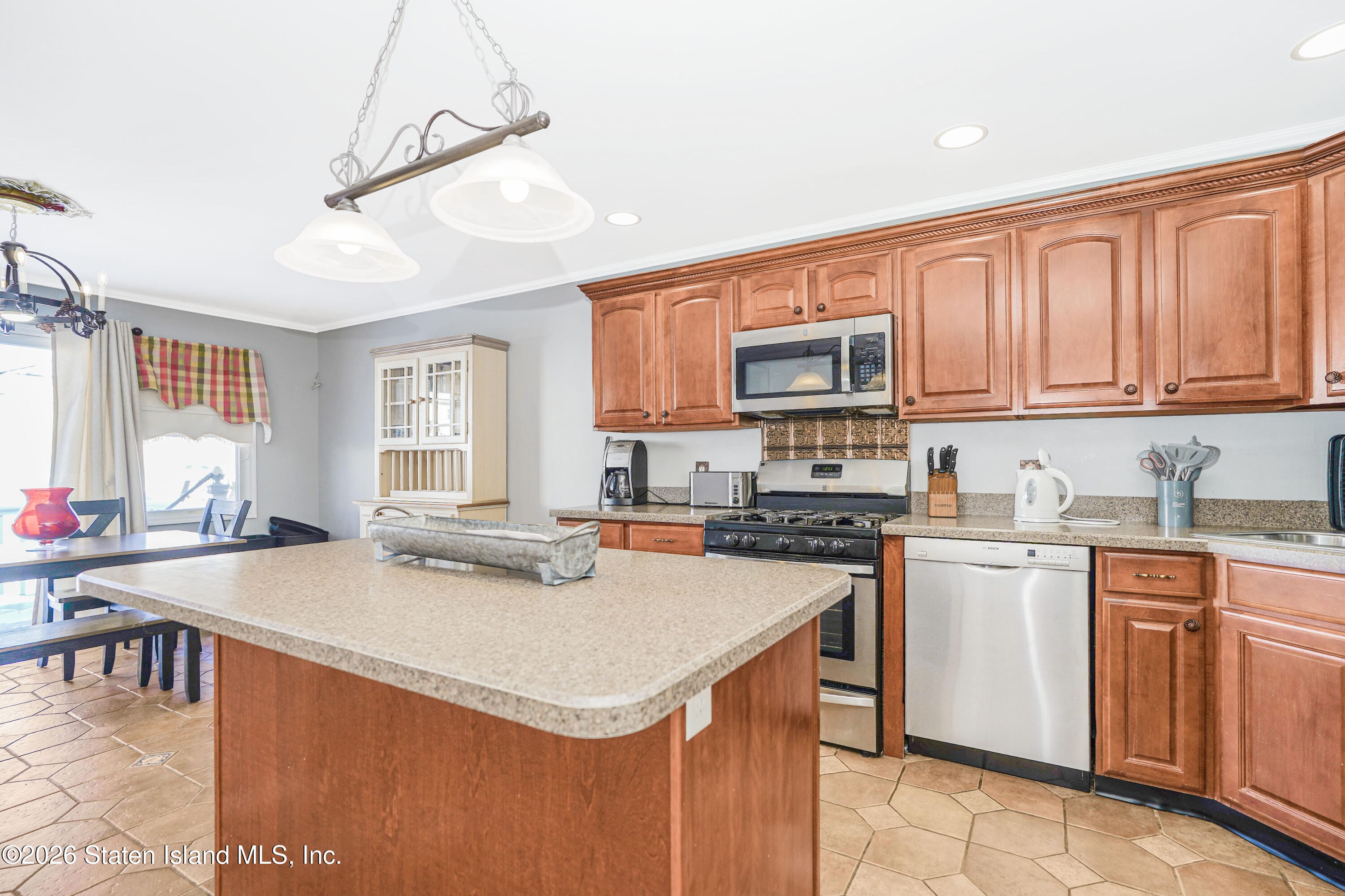 165 Sommer Avenue, Staten Island, NY, 10314 image 8