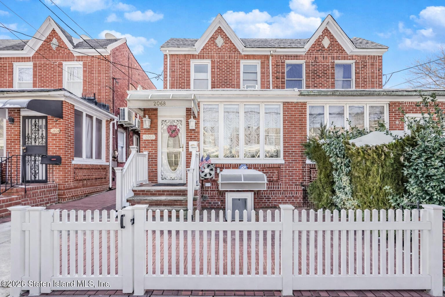 2068 Ford Street Image 1