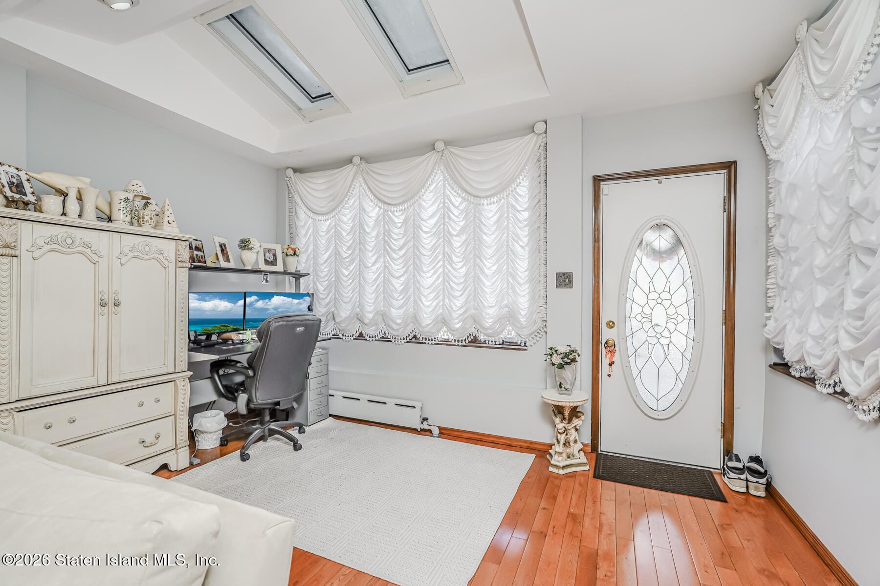 2068 Ford Street Image 3