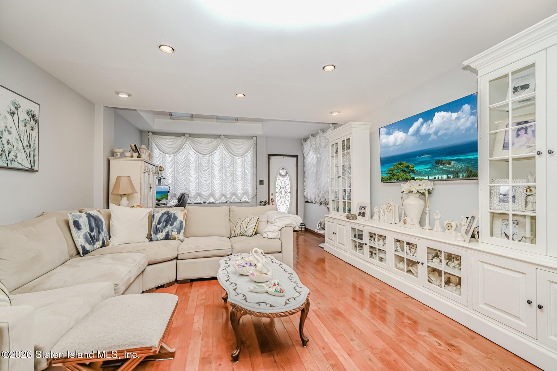 2068 Ford Street Image 4