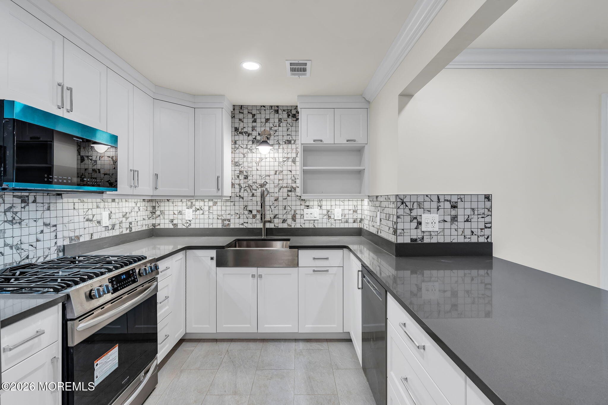 1209 Wedgewood Circle Image 2