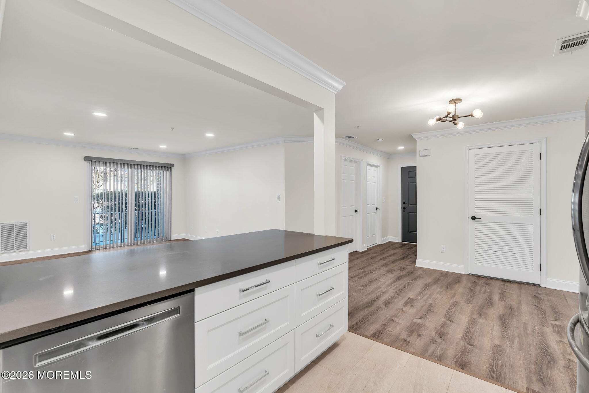 1209 Wedgewood Circle Image 5