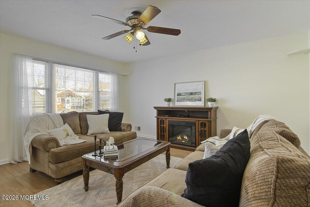 19 Walker Avenue Image 3