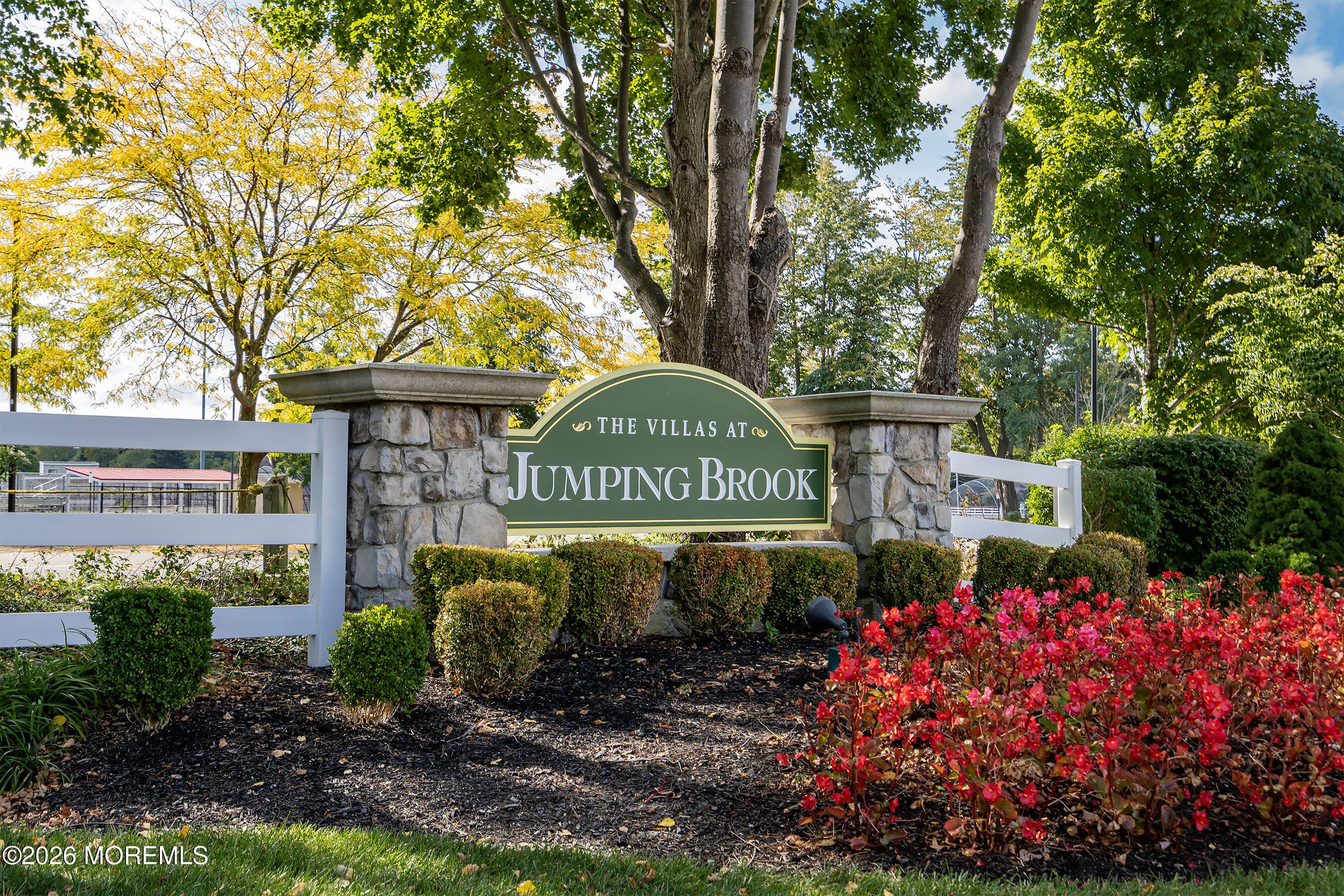 42 Tall Pines Drive Image 2