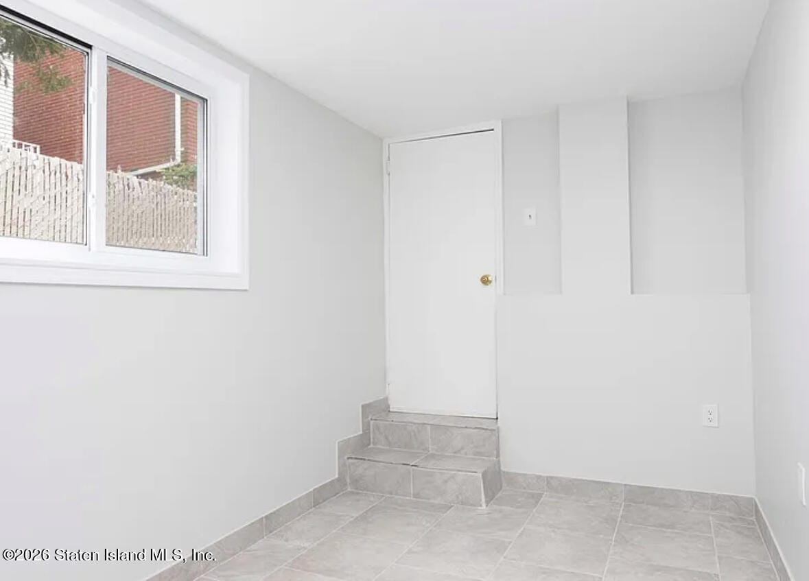 26 Robin Road, Staten Island, NY, 10305 image 12