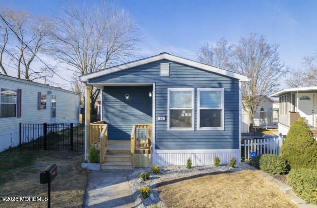 66 Bayshore Mobile Mnr, Hazlet, NJ, 07734