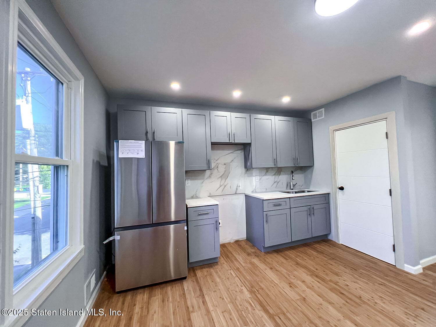 88 Warren Street Image 4