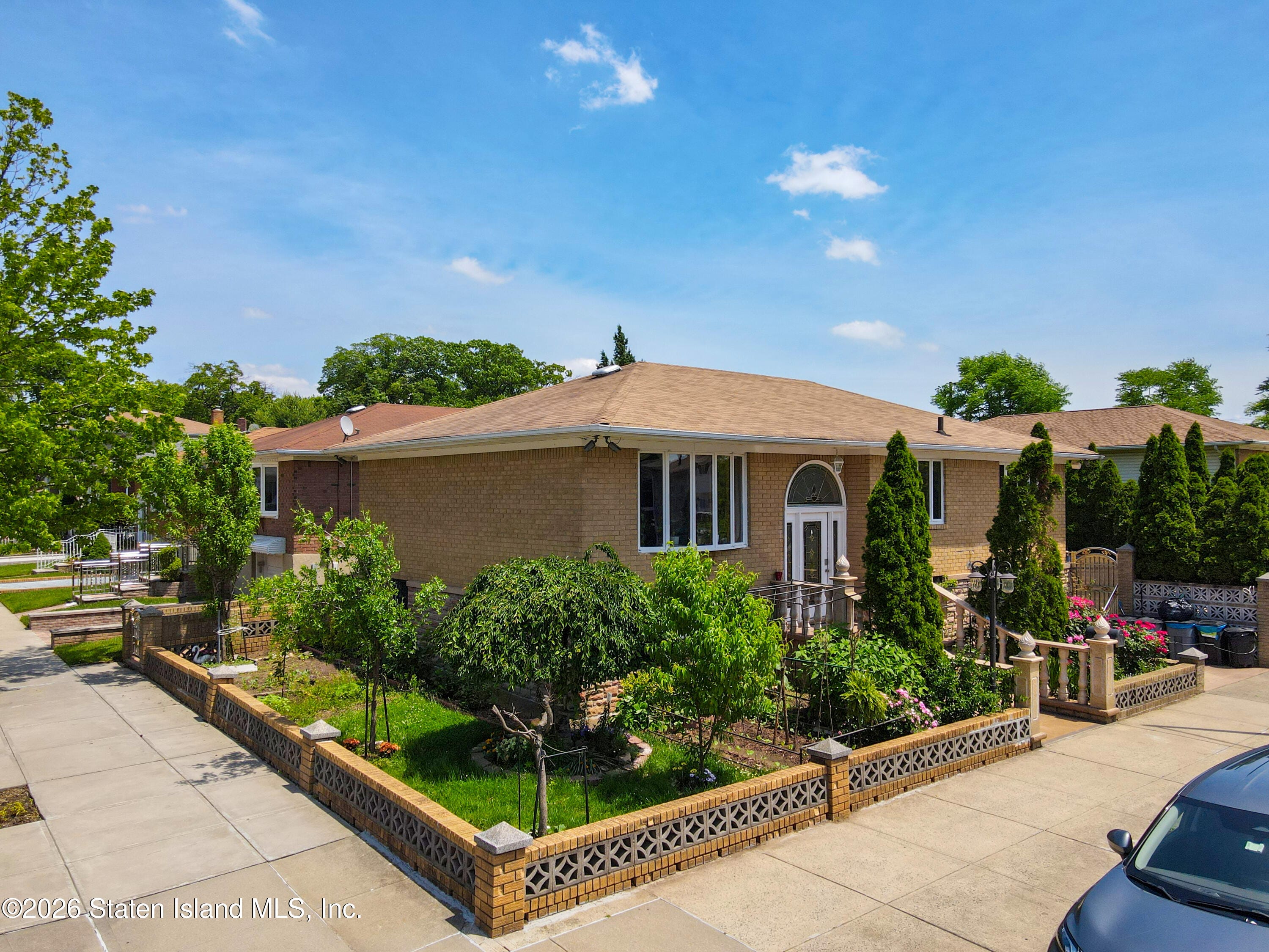 95 Woodlawn Avenue Image 3