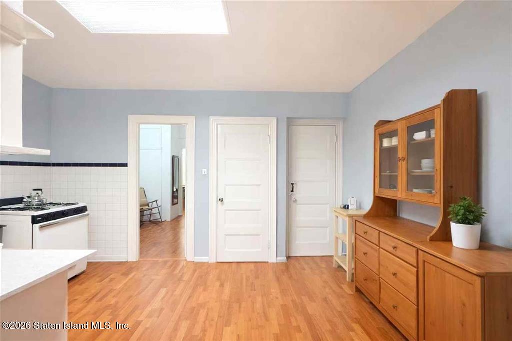 439 60th Street Image 3