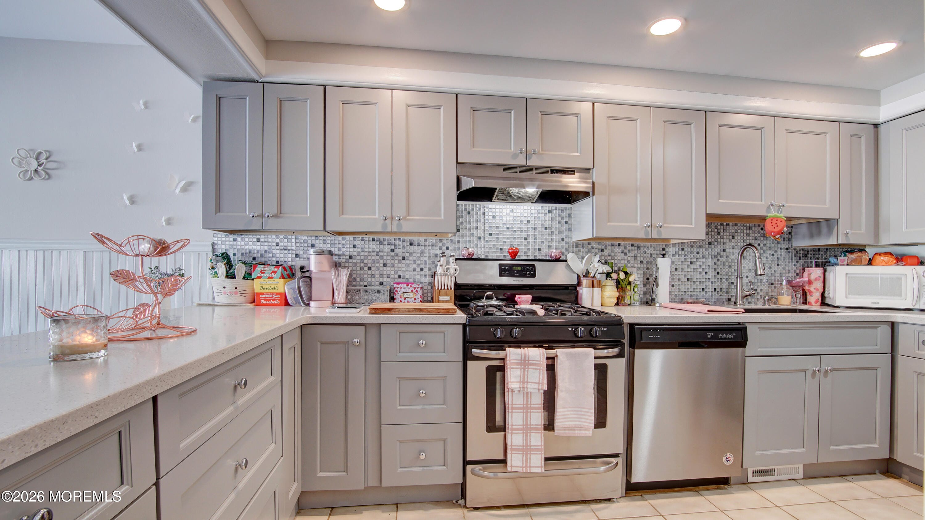 274 N Bath Avenue 8 Image 2