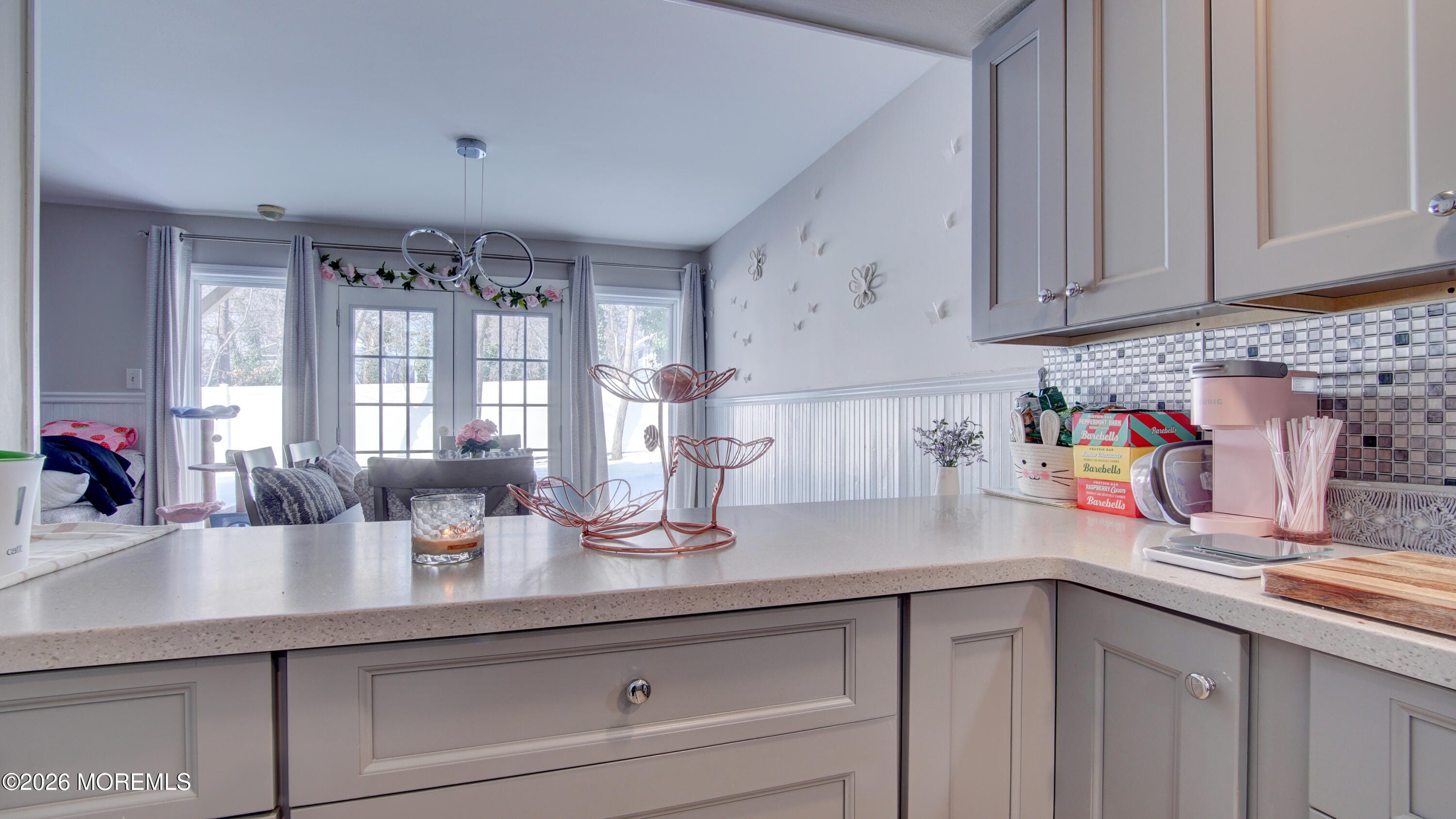 274 N Bath Avenue 8 Image 4