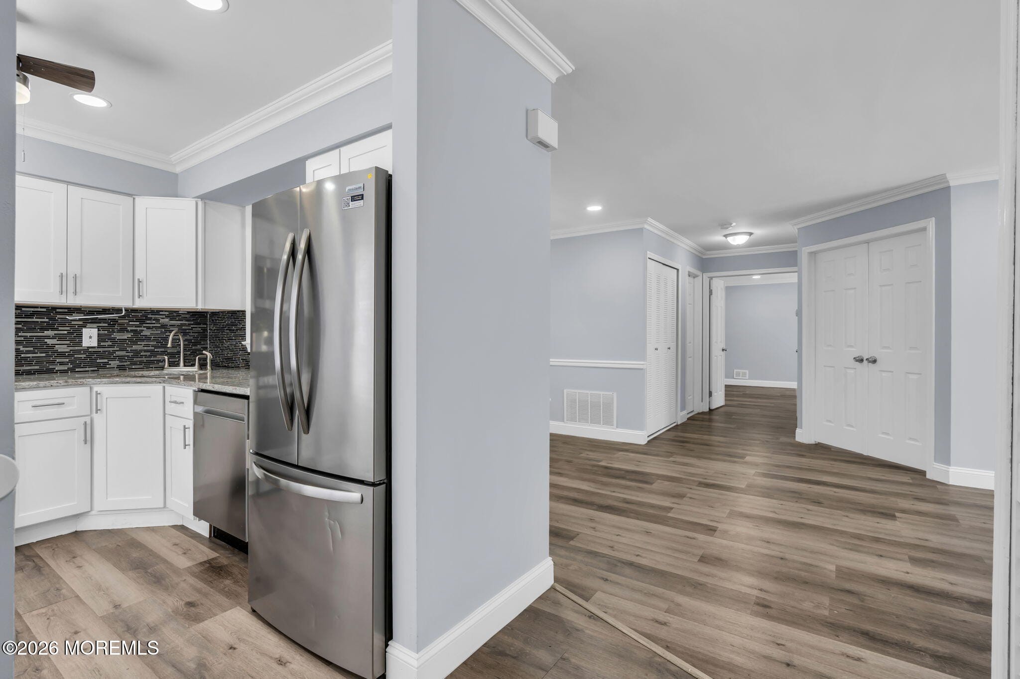 401 Hampton Court 15-7 Image 3