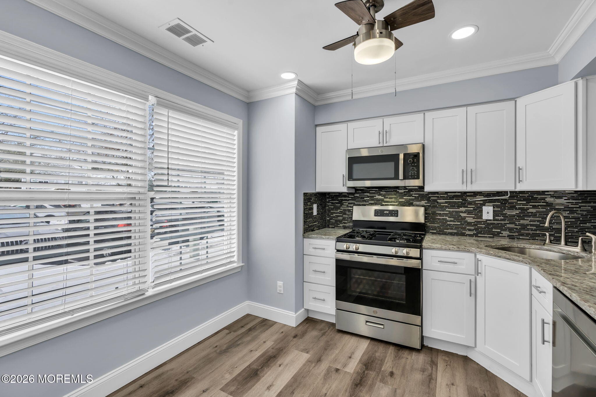 401 Hampton Court 15-7 Image 4