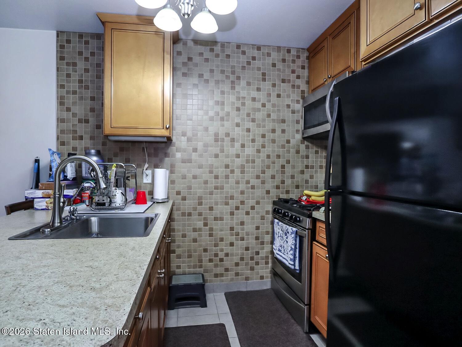 242 Pond Way, Staten Island, NY, 10303 image 34