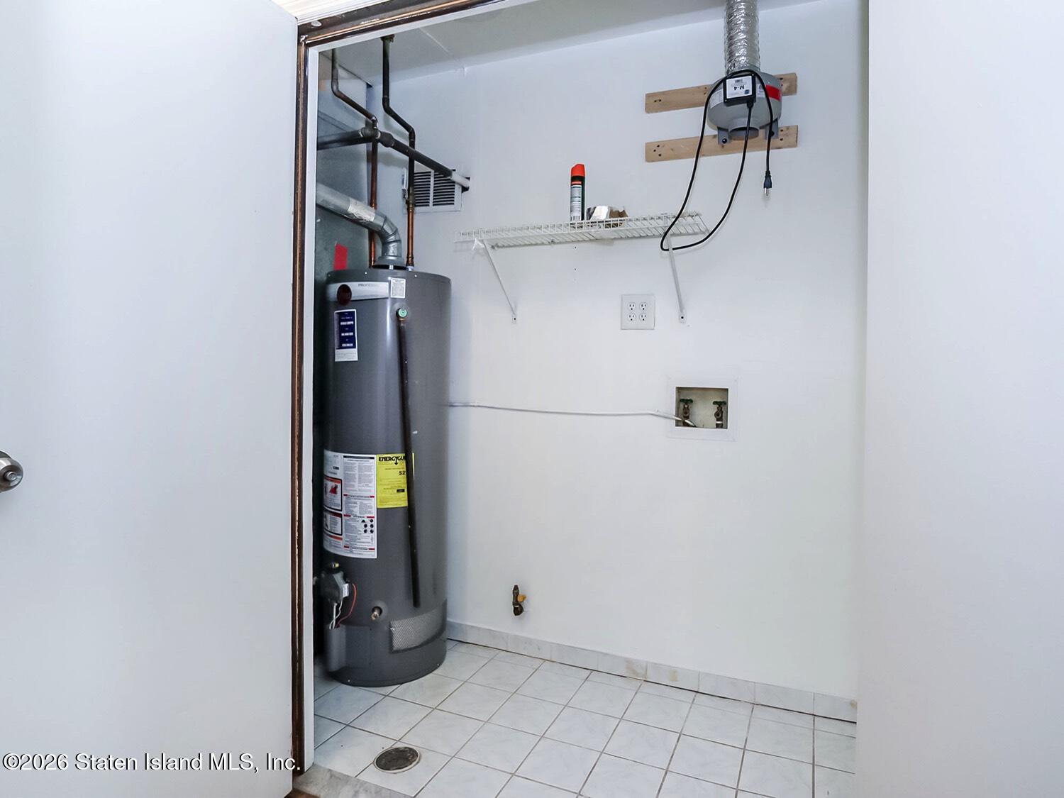 242 Pond Way, Staten Island, NY, 10303 image 25