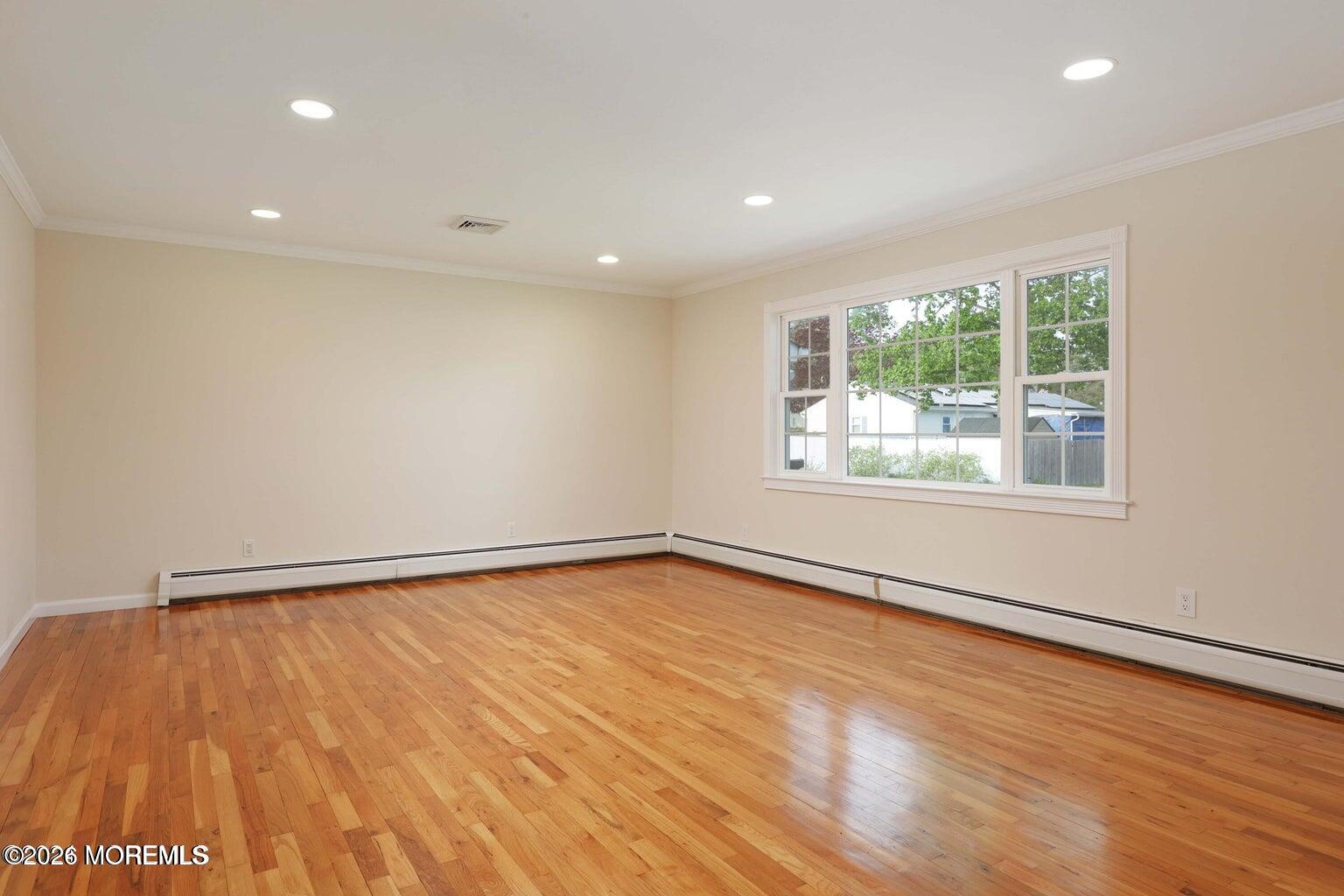 501 Burnside Street Image 5