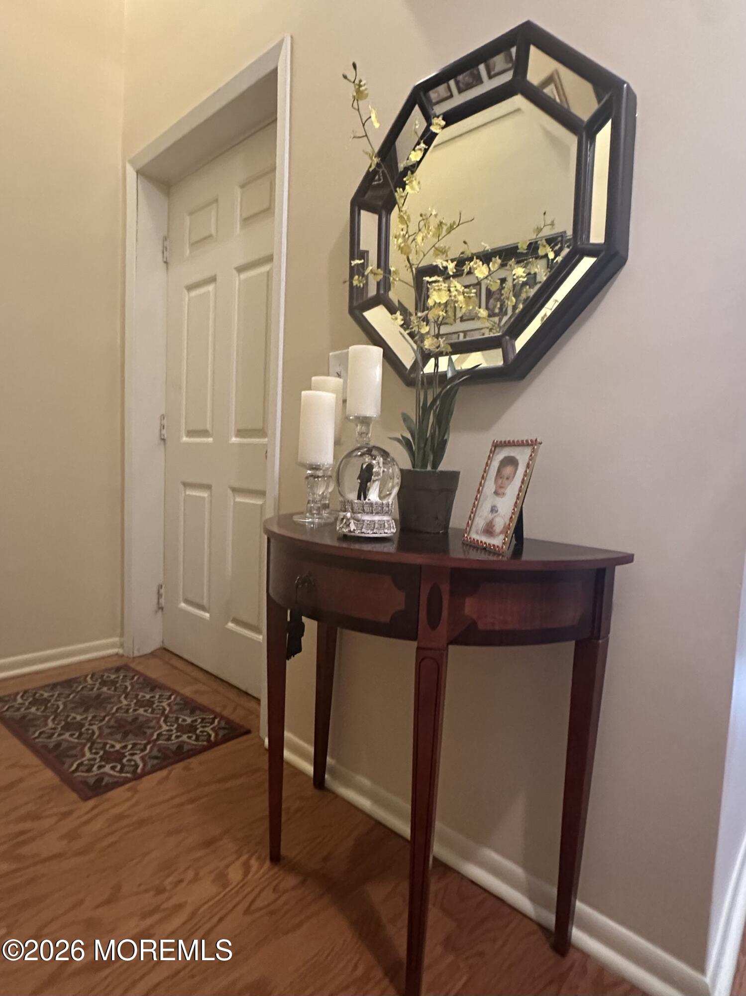 252 Sunshine Court Image 3