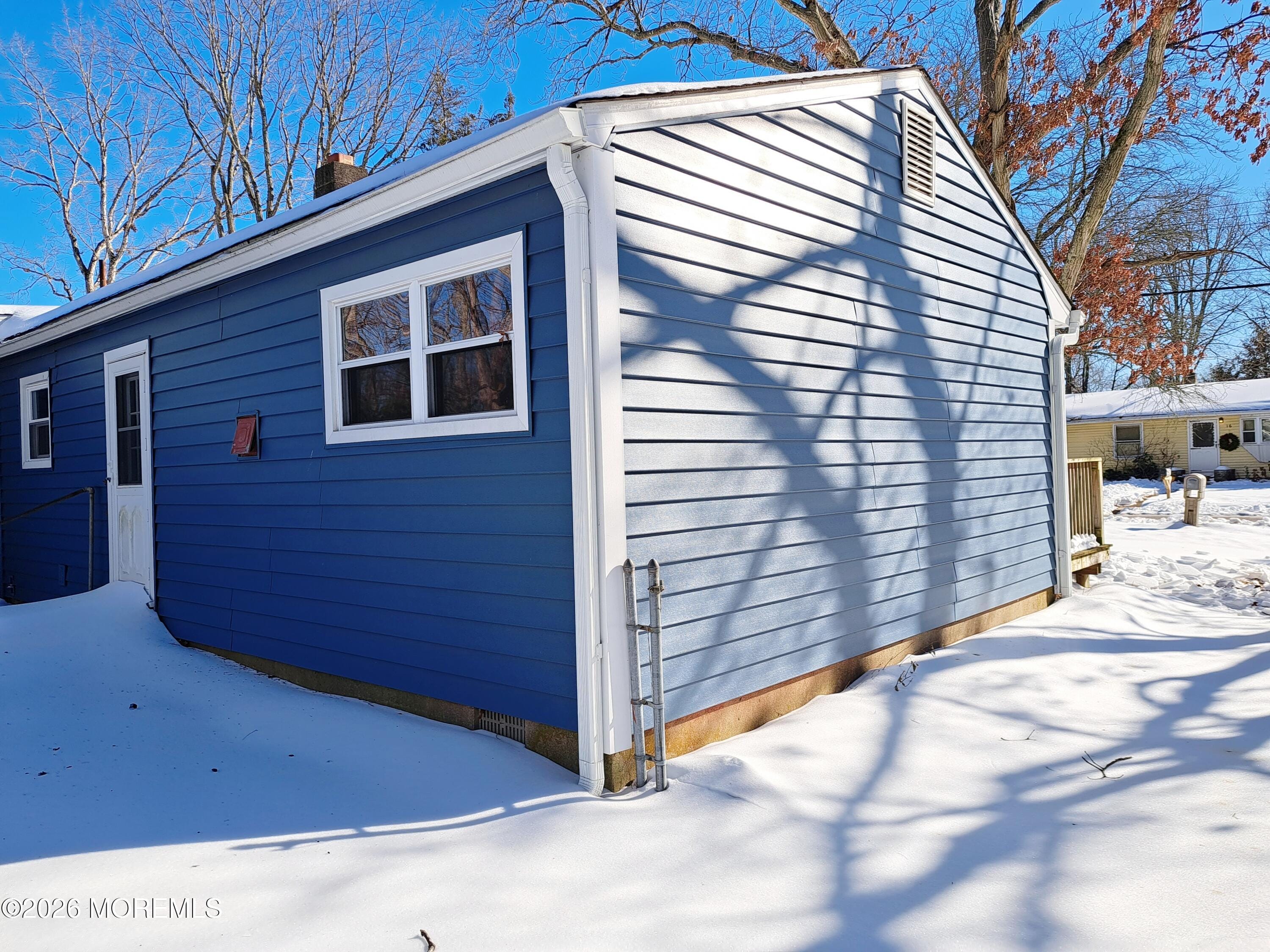 17 Clark Drive Image 4