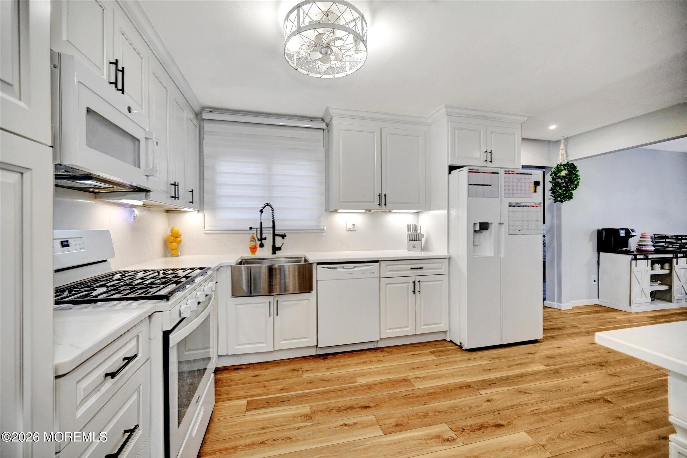 11 Spyros Drive, South Amboy, NJ, 08879 image 7