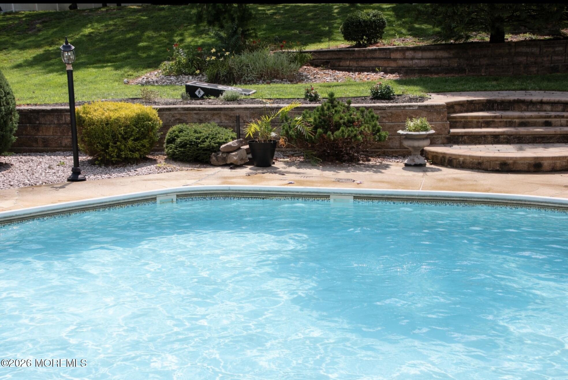 302 E Bird Village Road Image 2