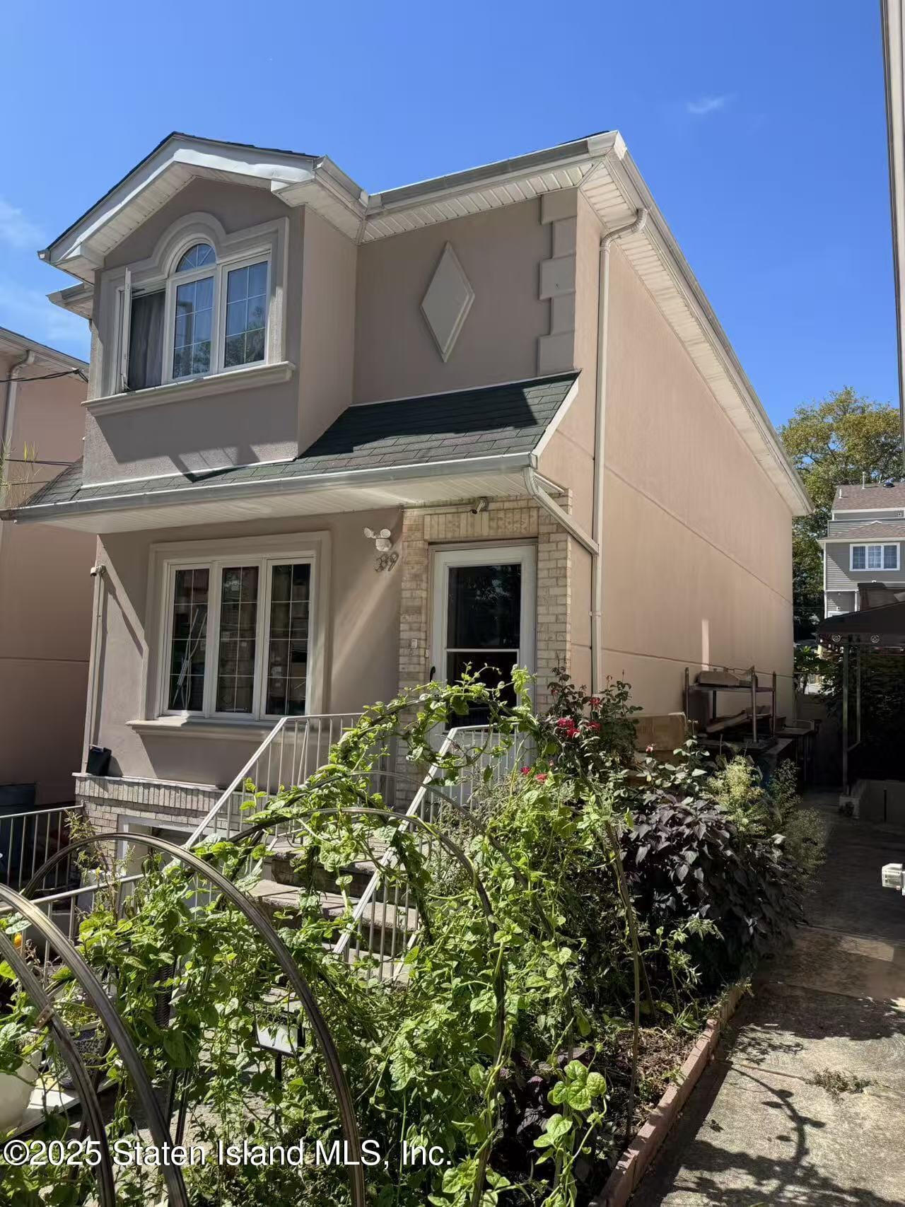 39 Bang Terrace Image 2