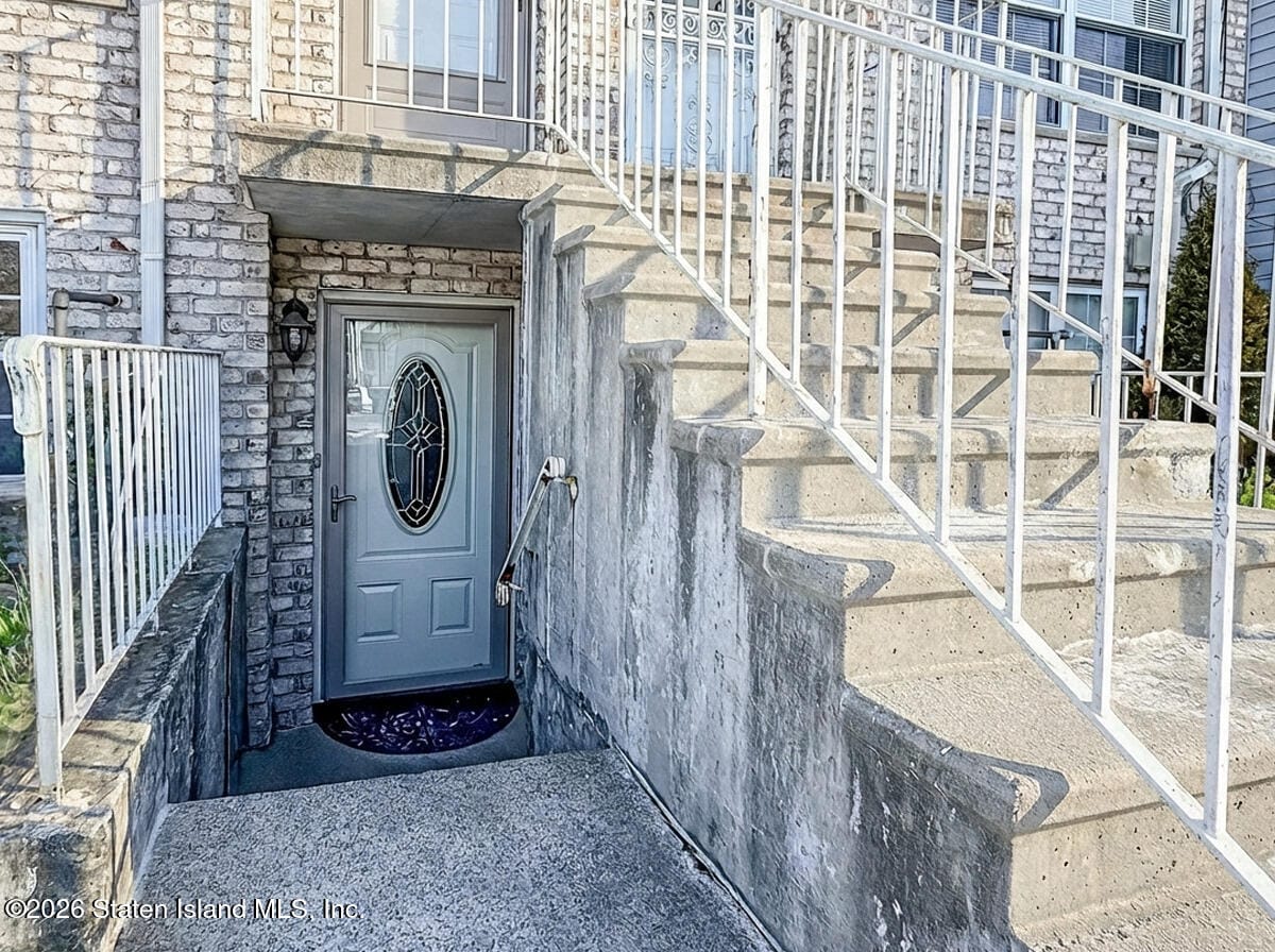 242 Pond Way, Staten Island, NY, 10303 image 23