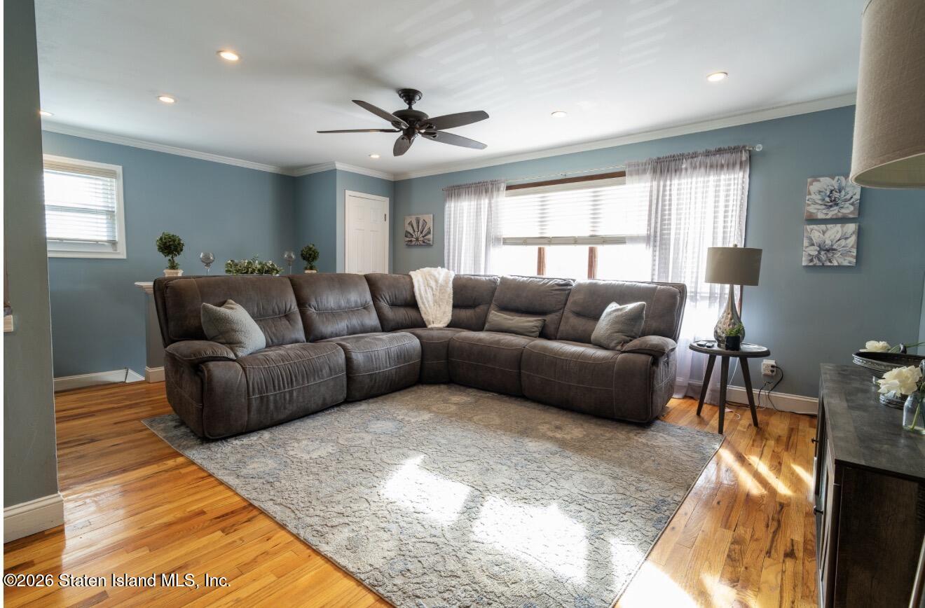 47 E Figurea Avenue Image 2